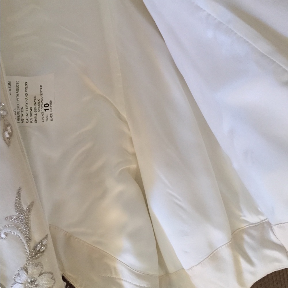 💍 New DEMETRIOS Ivory Wedding DRESS Beaded Floral 6 - Picture 14 of 16